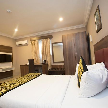 Visa Karena Hotels Порт-Харкурт Екстер'єр фото