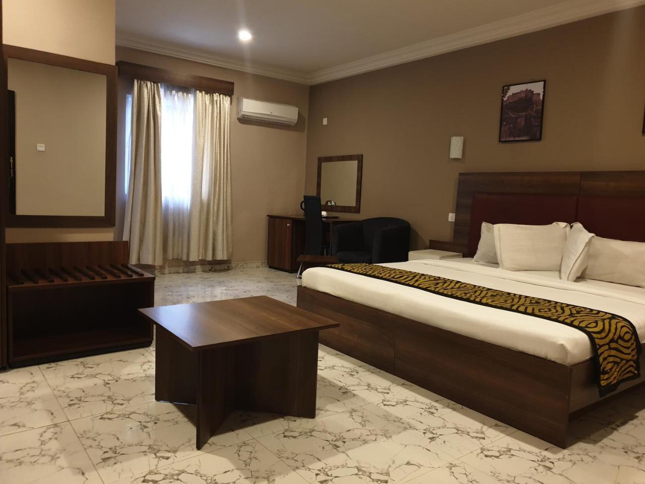 Visa Karena Hotels Порт-Харкурт Екстер'єр фото